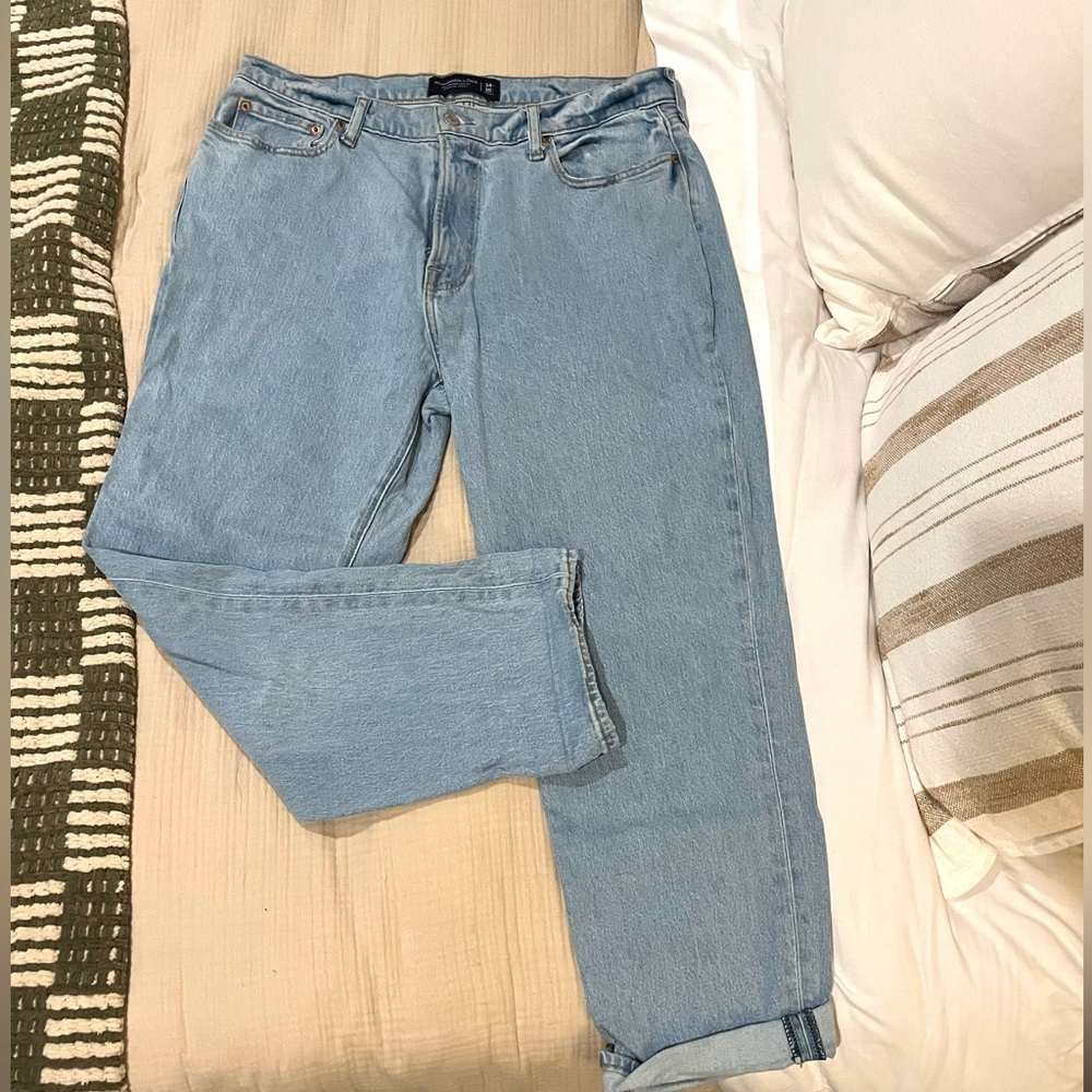 Abercrombie & Fitch Men’s Light Blue Straight Leg Jeans